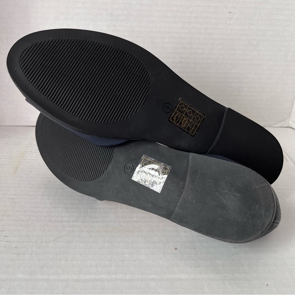 OPEN TOED NAVY FLATS - Picture 9 of 10